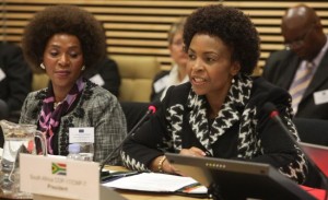 Nozipho Mxakato-Diseko, South African Government’s Ambassador at Large and Special Envoy for the UNFCCC, on the left, and Maite Nkoana-Mashabane, South African Minister for International Relations and Cooperation